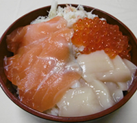 海鮮４品丼